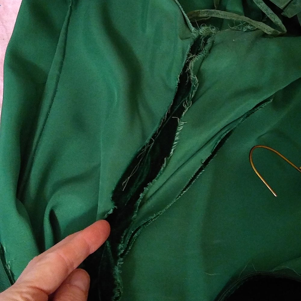Emerald green long velvet dress, gown. Vintage, handmade Collar With Bling Lace - Picture 15 of 15